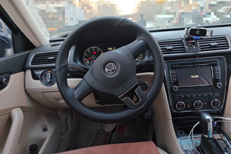 Used Volkswagen Passat 2014 1.8TSI DSG Prestige Navigation Edition
