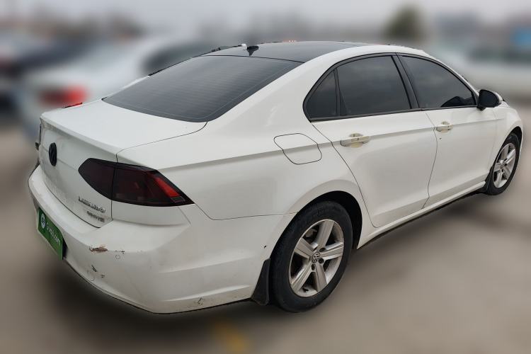 Used Volkswagen Lamando 2015 230TSI DSG Fashion Edition Rear Right 45 Deg