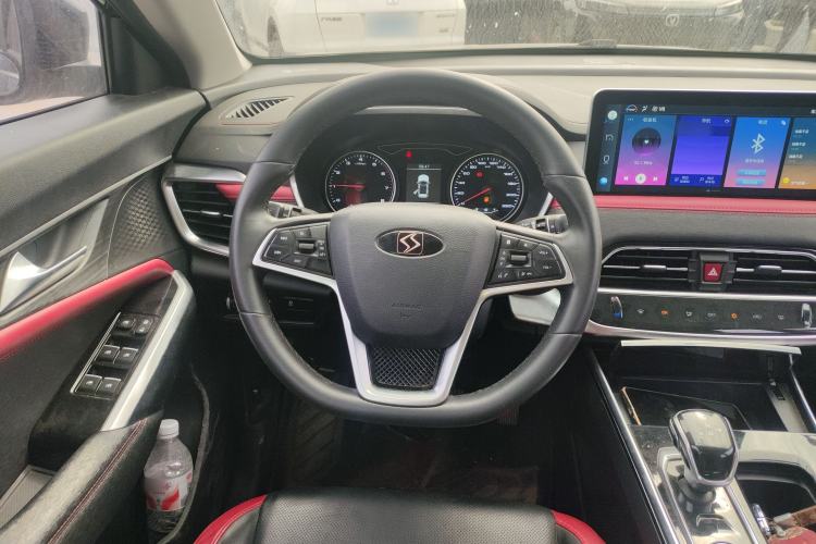 Used SOL X8 2021 300T DCT Leading Smart Connectivity Version 7 Seats Steering Wheel