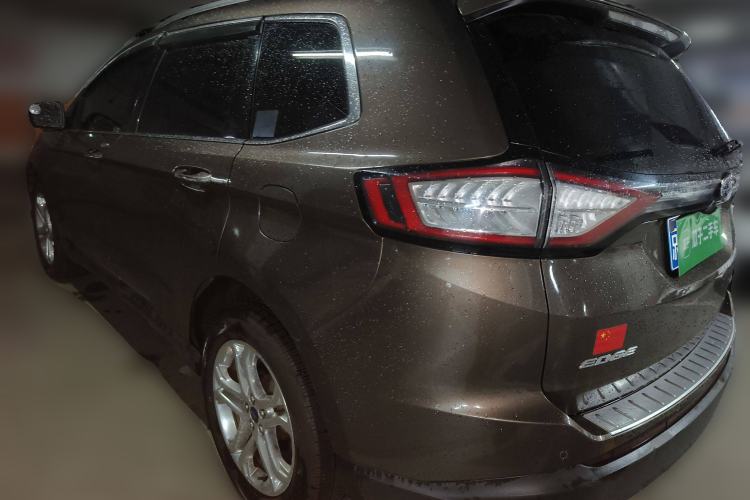 Used Ford Edge 2015 2.0T GTDi Two-Wheel-Drive High-Line Version
