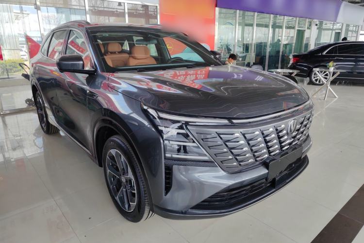 Used CHANGAN CS75 PLUS 2025 4th Generation 1.5T New Blue Whale Smart Luxury Edition
