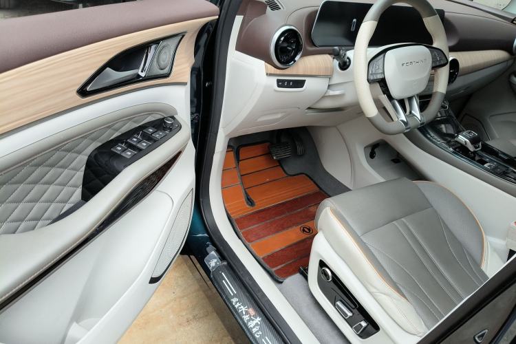 Used FORTHING Yacht 2022 1.5T DCT Chasing-the-Waves Edition Driver Seat