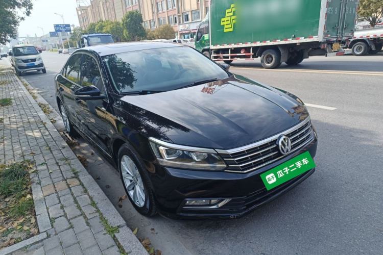 Used Volkswagen Passat 2016 330TSI DSG Luxury Edition Front Right 45 Deg