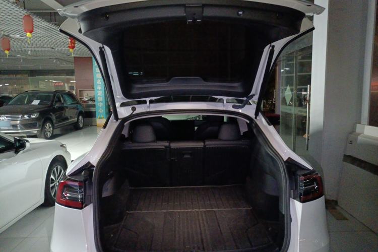 Used Tesla Model Y 2023 High-Performance All-Wheel-Drive Version