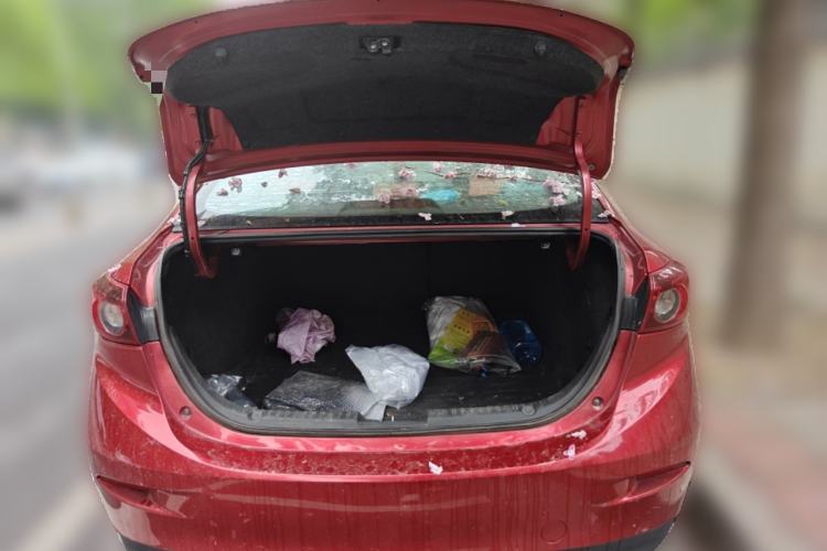 Used Mazda 3 Axela 2016 Sedan 1.5L Automatic Comfort Model Trunk