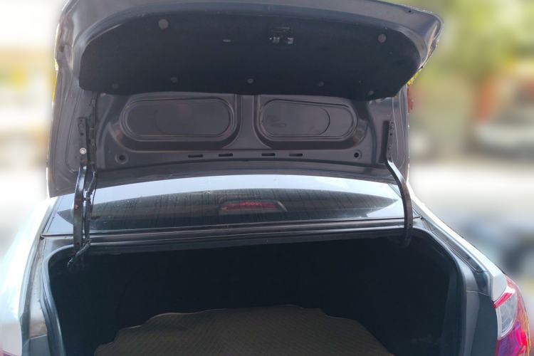 Used Hyundai Celesta 2011 1.6L Automatic Comfort Edition Trunk