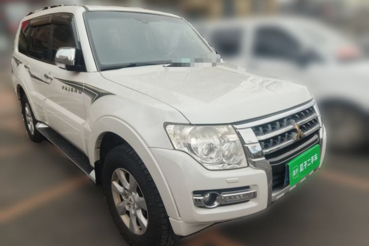 Used Mitsubishi Pajero 2015 3.0L Automatic Elite Overdrive Version China IV Standard
