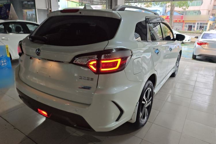 Used Venucia T70 2018 2.0L CVT Smart Enjoyment Version Rear Right 45 Deg