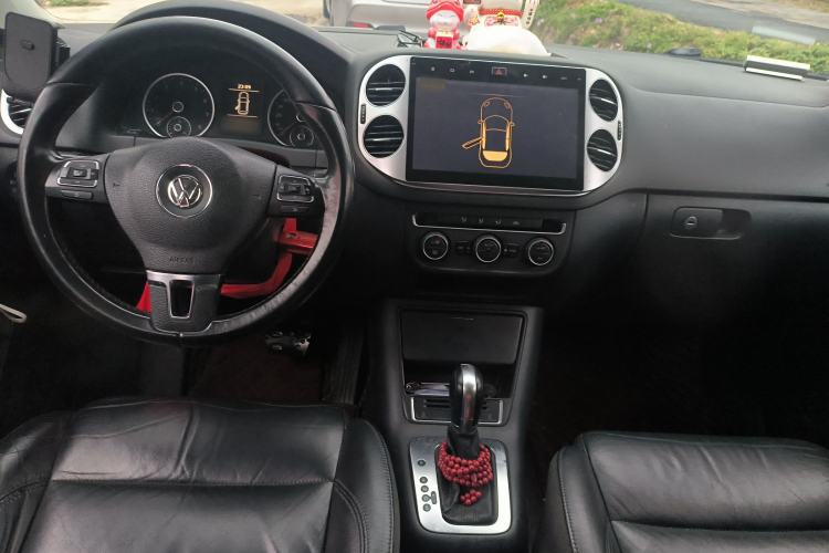 Used Volkswagen Tiguan 2015 1.8TSI Automatic Two-Wheel Drive Comfort Edition Center Console