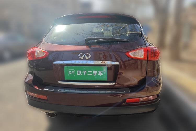 Used Infiniti QX50 2013 2.5L Two-Wheel-Drive Elegant Edition