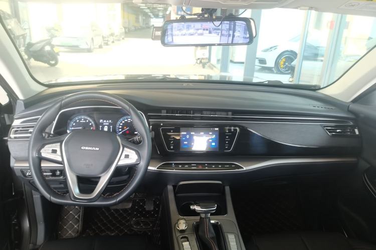 Used CHANGAN OSHAN X7 2020 1.5T Automatic Luxury Version Center Console