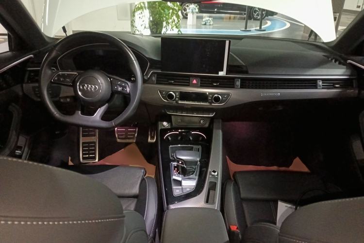 Used Audi A4L 2023 40 TFSI quattro Luxury Dynamic Edition
