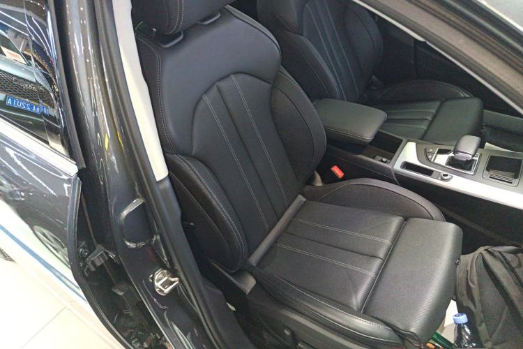 Used Audi A4L 2022 40 TFSI Fashion Dynamic Model Right Front Seat