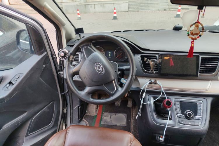 Used SAIC MAXUS G10 2019 Facelift PLUS 1.9T Manual Smart Edition Diesel Emission Standard China V Steering Wheel