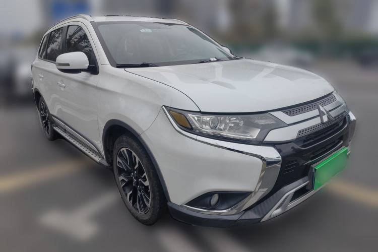 Used Mitsubishi Outlander 2019 2.0L Two-Wheel Drive Comfort Edition 5 Seats China V Standard
