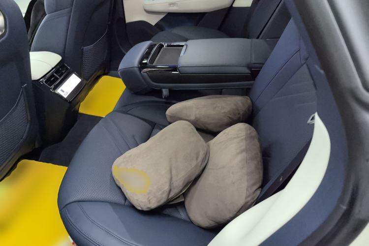 Used Zeekr 001 2025 YOU Edition 100 kWh All-Wheel Drive
