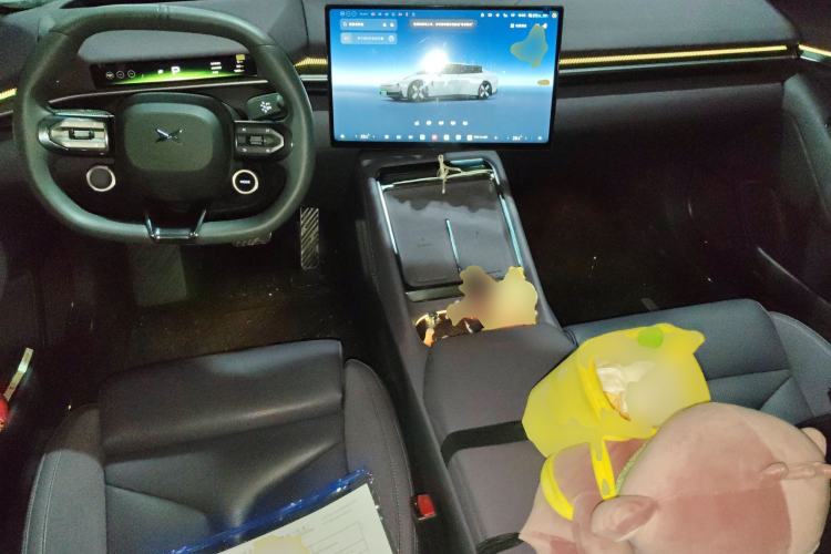 Used XPeng P7 2025 Model—750 All-Wheel-Drive High-Performance Ultra