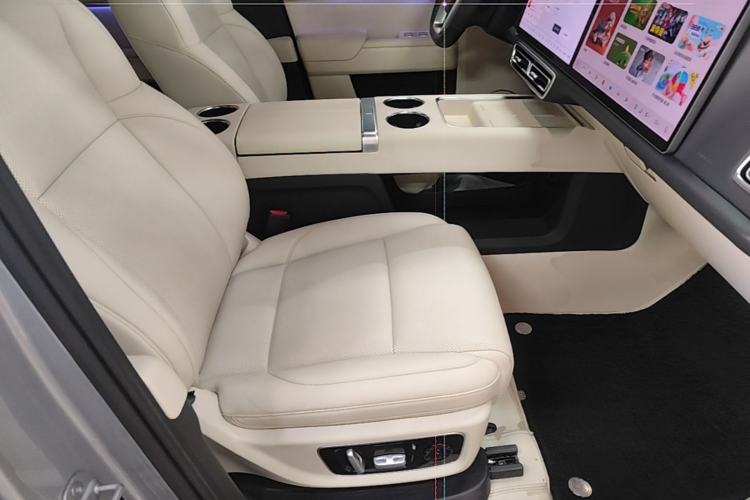 Used Li Auto L8 2023 Pro Model
