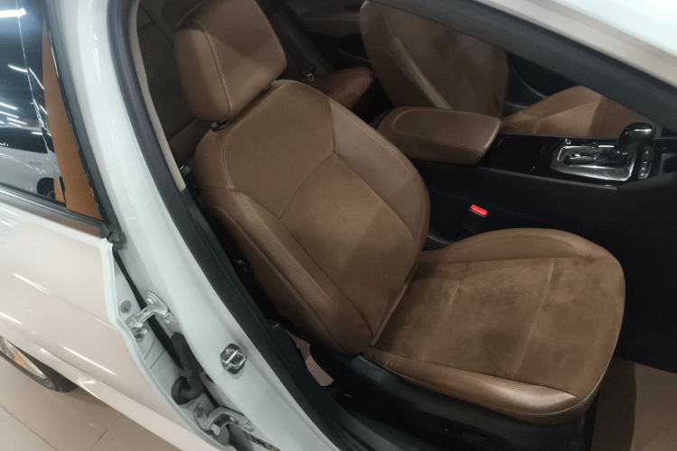 Used Buick Regal 2017 20T Luxury Model Right Front Seat