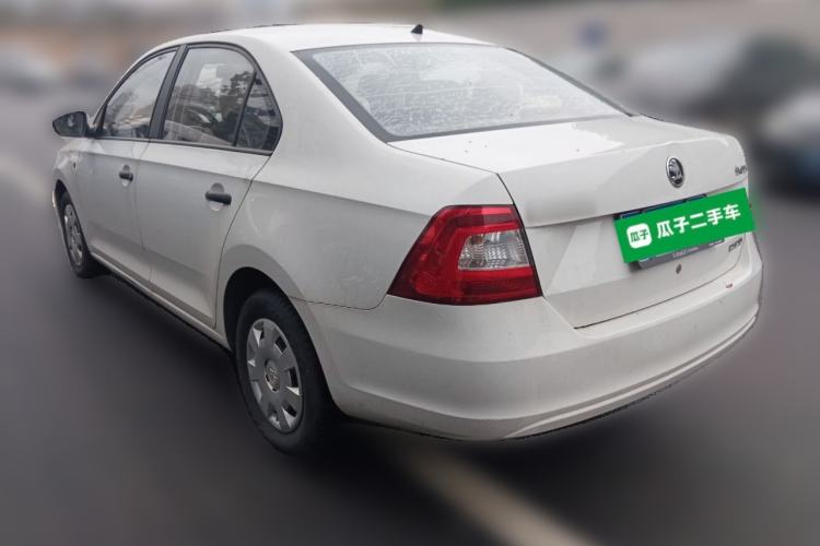 Used Skoda Rapid 2015 1.6L Manual Le Xuan Model