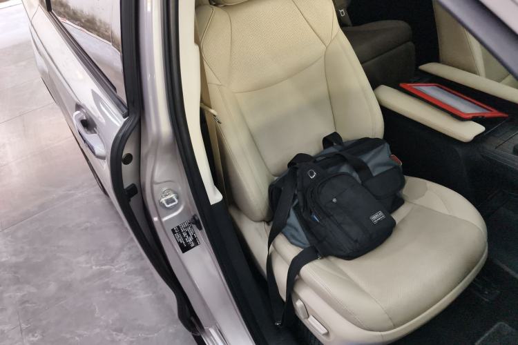 Used Toyota Sienna 2021 2.5L Hybrid Ultimate Edition