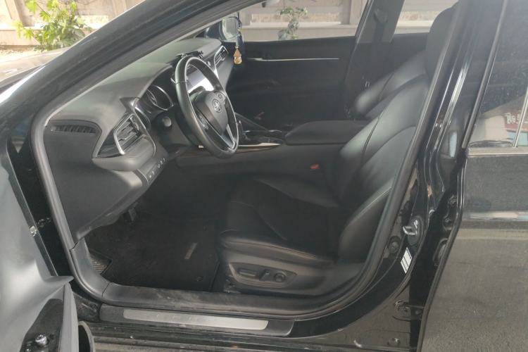 Used Toyota Camry 2019 Revised Version 2.0G Luxury Edition Left Front Seat