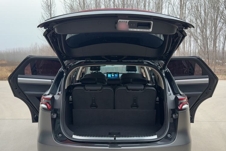 Used BYD Tang 2018 2.0T Automatic SmartConnect Prestige 7-Seater China V Standard