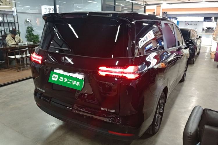 Used Wuling Starlight 730 2025 Model Plug-in Hybrid 125km Luxury Edition