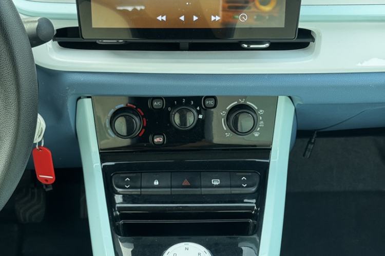 Used Dongfeng NAMMI EX1 2023 PRO Light Wind Edition Lightning Model Audio And AC Panel