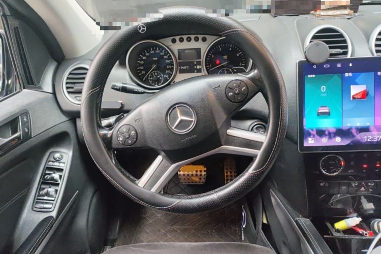 Used Mercedes-Benz M-Class 2010 ML 300 4MATIC