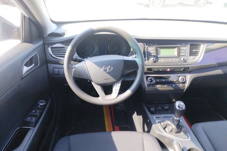 Used Hyundai Mistra 2014 1.8L Manual Comfort GL Model Steering Wheel