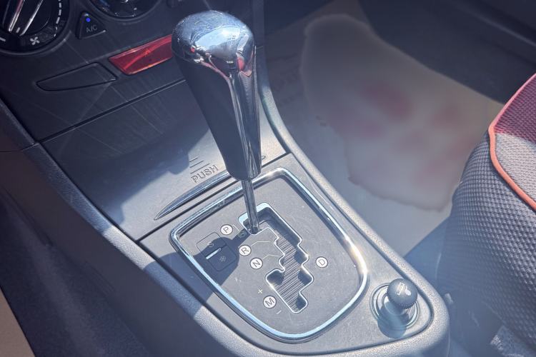 Used Dongfeng Aeolus H30 2014 CROSS 1.5L Automatic Luxury Model
