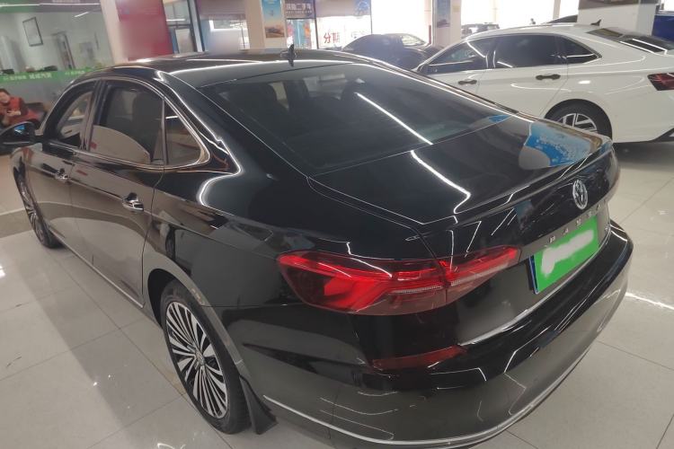 Used Volkswagen Passat 2019 330TSI Luxury Edition China VI Standard
