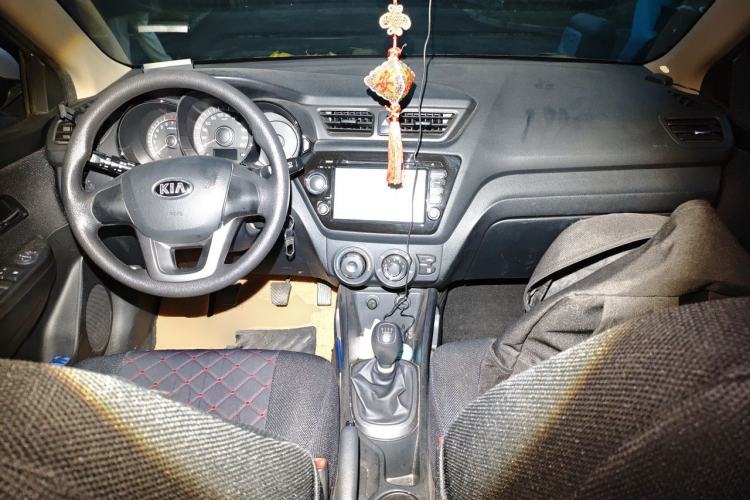 Used Kia K2 2012 Sedan 1.4L MT GLS Commemorative Edition Center Console