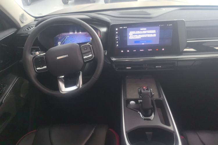 Used Haval X DOG 2022 1.5T DCT Two-Wheel Drive Trendy Edition Center Console
