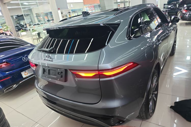 Used Jaguar F-PACE 2024 P250 R-Dynamic SE