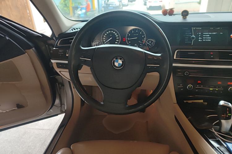 Used BMW 7 Series 2009 740Li Luxury Model
