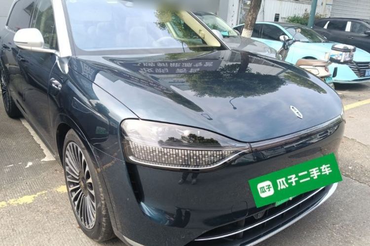 Used Hima AITO M9 2025 Extended-Range Ultra Version 52 kWh 6-Seater Front Right 45 Deg