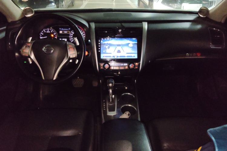 Used Nissan Teana 2013 2.5L XL Leading Edition Center Console