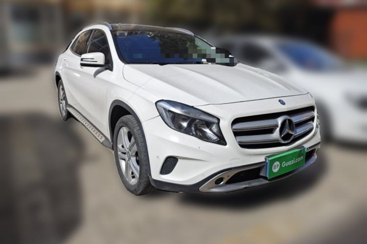 Used Mercedes-Benz GLA 2016 GLA 200 Sport Edition Front Right 45 Deg