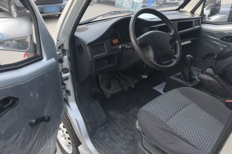 Used Wuling Zhiguang 2020 1.2L Van Utility Model China VI Emission Standard 2 Seats LSI