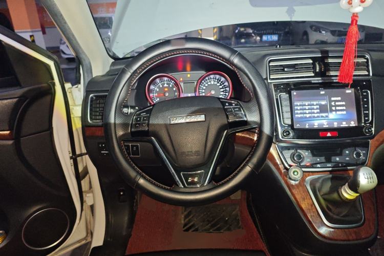 Used Haval H6 2015 Revised Version Sport Edition 1.5T Manual Transmission Two-Wheel Drive Elite Grade Steering Wheel