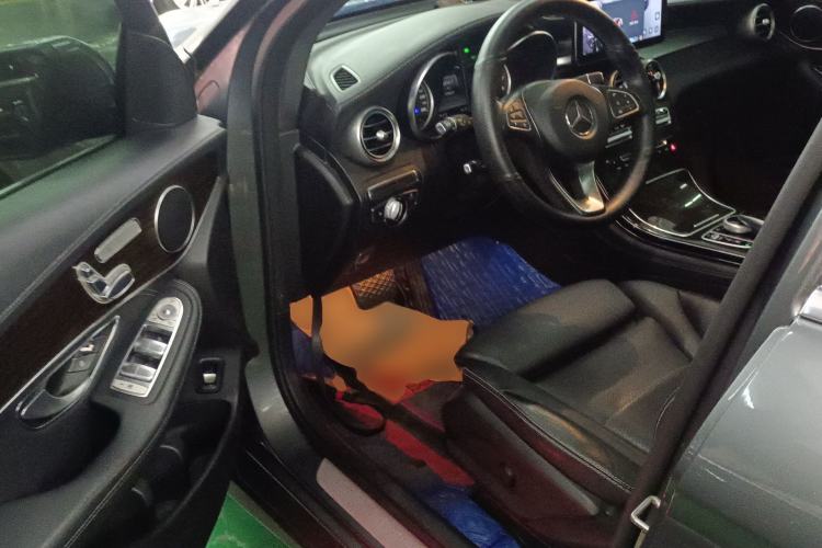 Used Mercedes-Benz GLC 2017 GLC 260 4MATIC Dynamic Edition Driver Seat