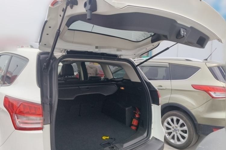 Used Ford Kuga 2015 1.5L GTDi Two-Wheel Drive Fashion Edition Trunk