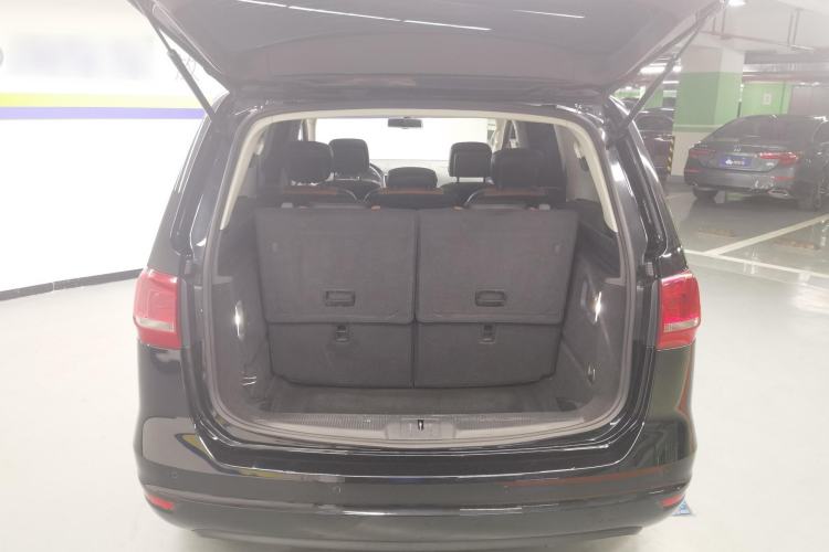 Used Volkswagen Sharan 2015 1.8TSI Comfort Model
