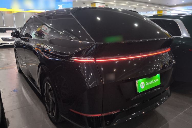 Used XPeng X9 2024 640 All-Wheel Drive High-Performance Max
