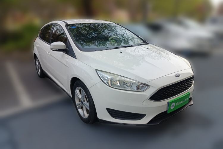 Used Ford Focus 2018 Hatchback Classic 1.6L Automatic Comfort Plus SmartDrive Edition Front Right 45 Deg