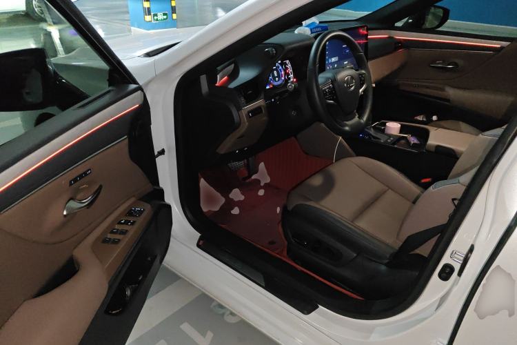 Used Lexus ES 2025 200 Premium Edition
