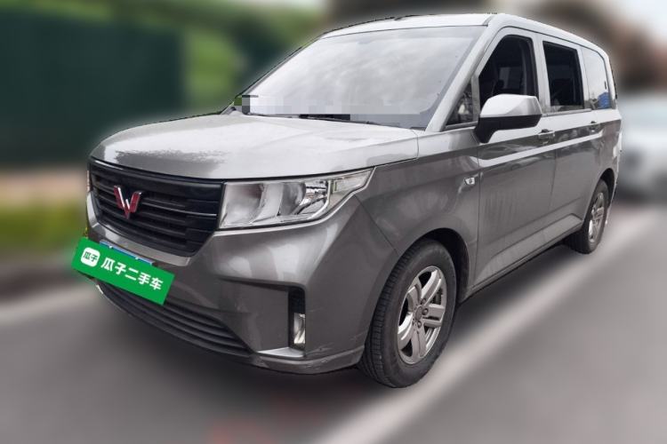 Used Wuling Hongguang PLUS 2019 1.5T Manual Comfort Version 7 Seats