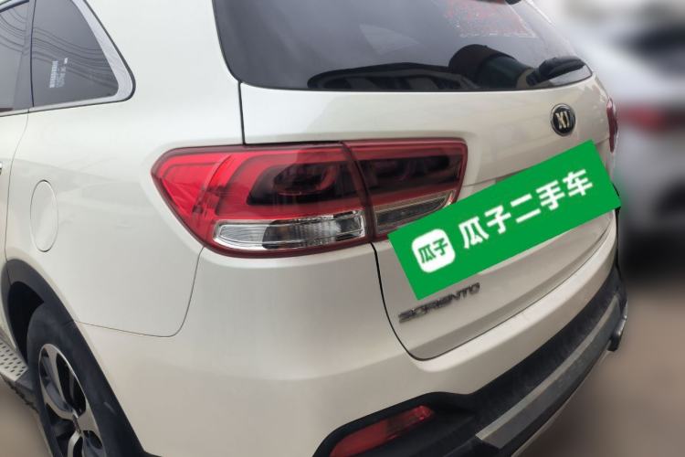 Used Kia Sorento 2015 Sorento L 2.4L Gasoline 4WD Elite Edition 7 Seats China IV Standard
